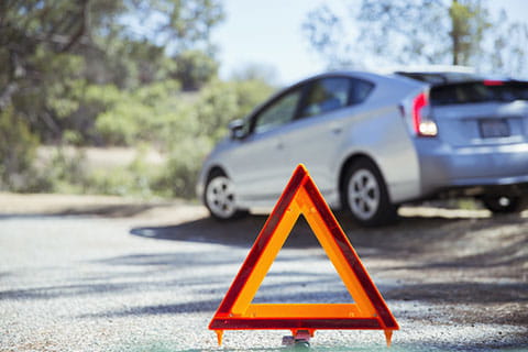 Gevarendriehoek bij een auto-ongeval