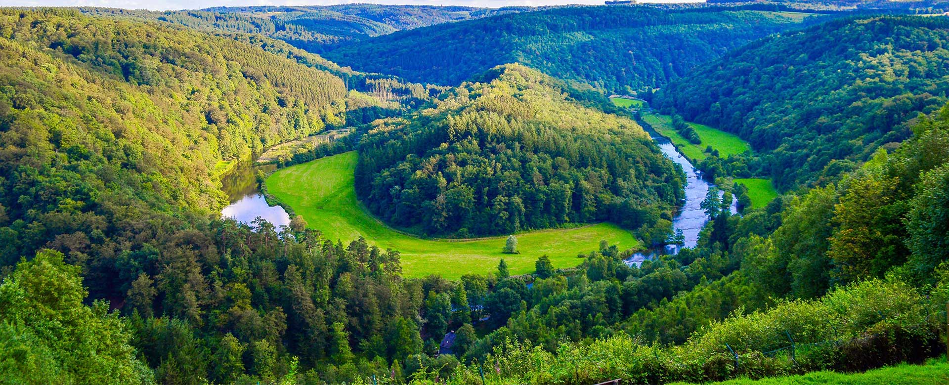 Dit adembenemend landschap is ideaal voor een weekendje weg in België.