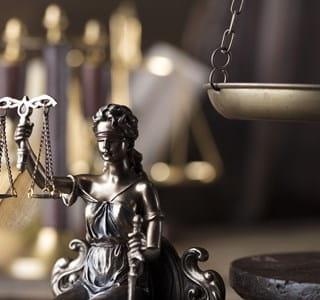 L'assurance assistance juridique peut apporter un soutien financier à la municipalité dans le cadre d'une procédure judiciaire.