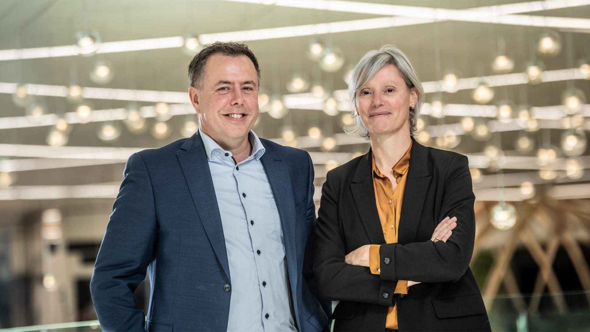 Audrey Amiot en Johan Olbrechts bespreken preventie in het kader van de klimaattransitie.